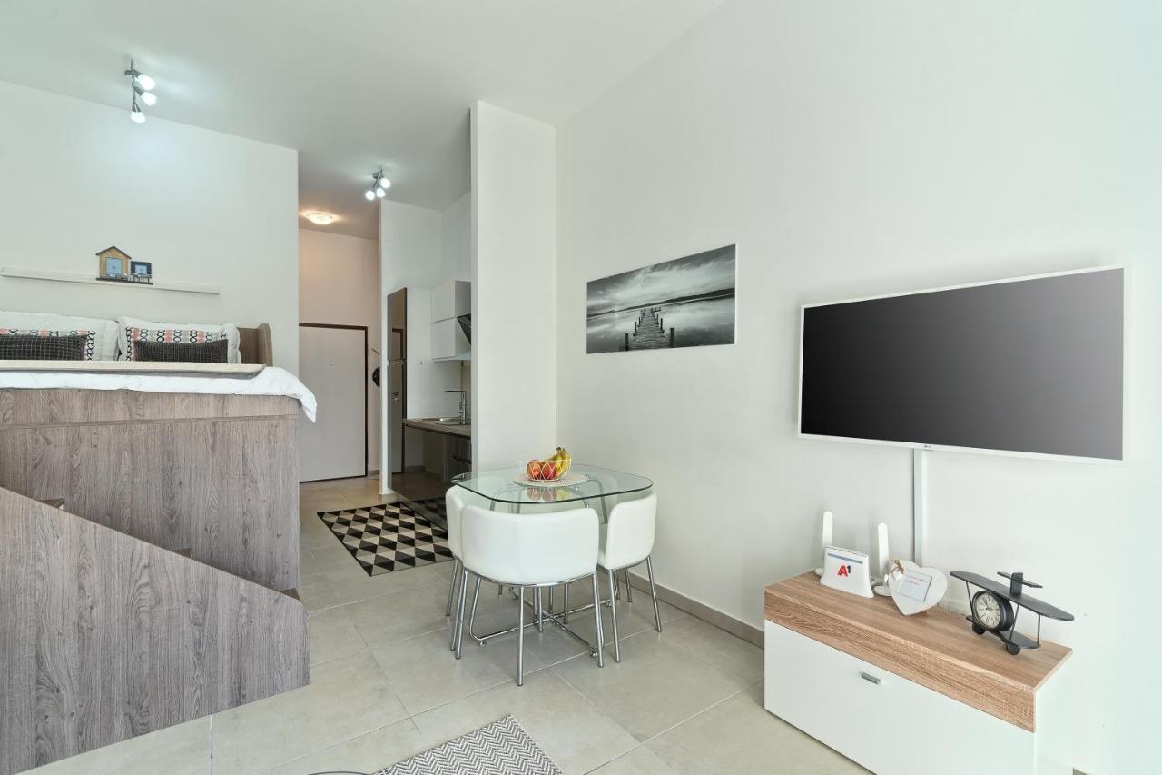 Terrace Apartment Danny Kaštela Zewnętrze zdjęcie